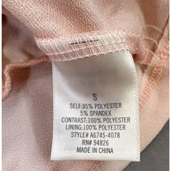 Francesca’s MI AMI Blush Crochet Puff Sleeve Tie Back Blouse Women’s SZ SM NWT - Picture 8 of 9